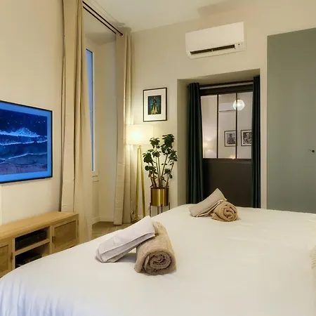 Casa Alma. Hyper Centre. Luxe. Apartment